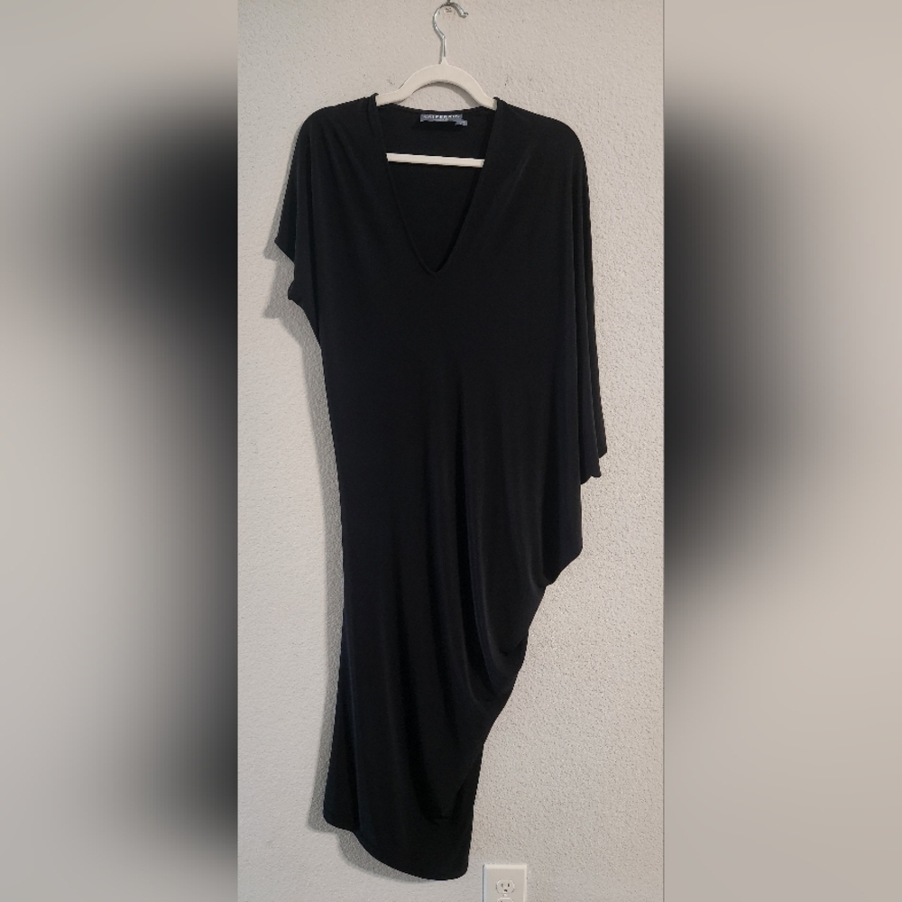 Abi Ferrin Women’s Asymmetrical Caftan Maxi Dress in Black size small